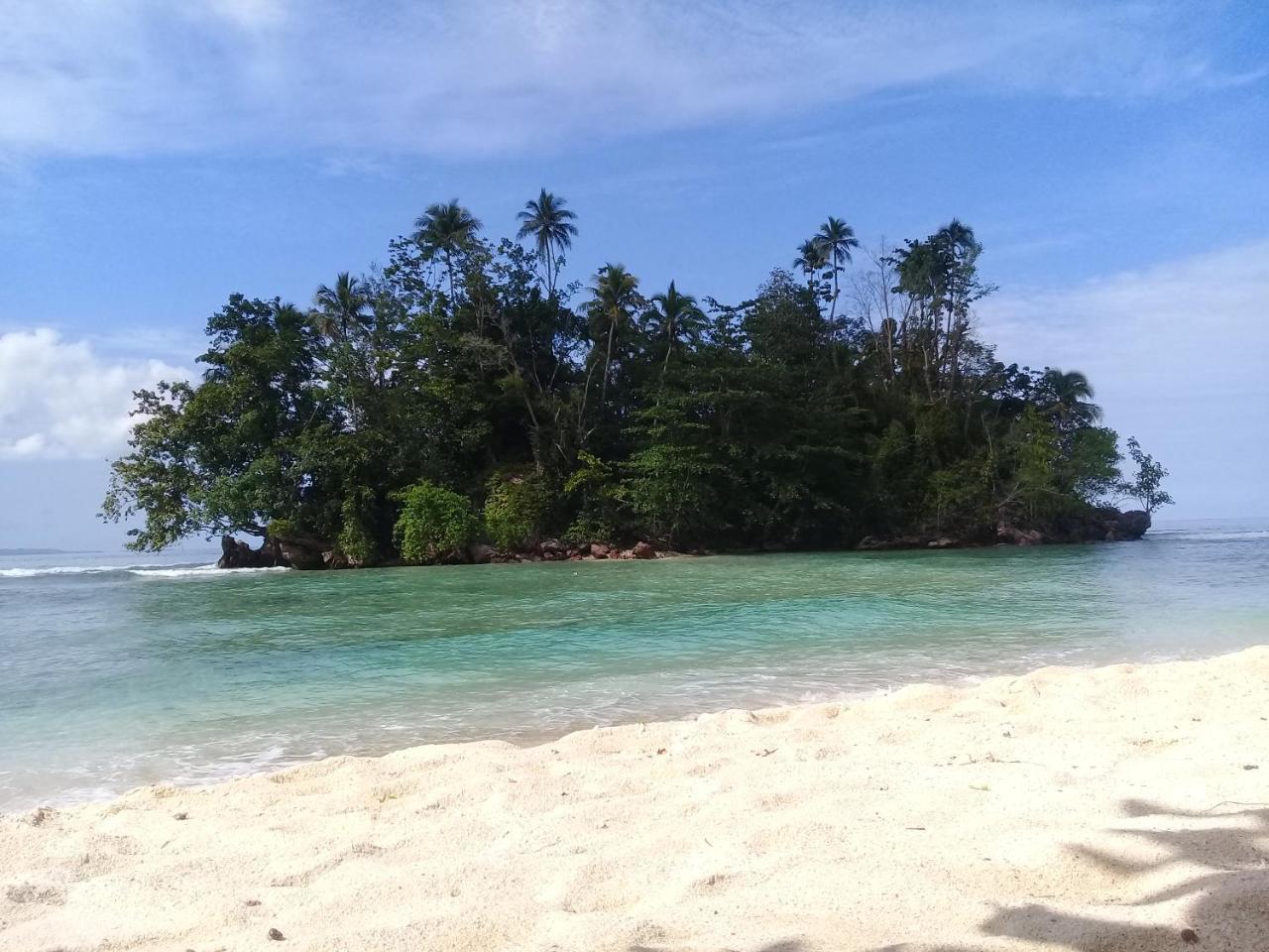 Nusa Nalan Beach Resort Rumah Olat Exterior photo
