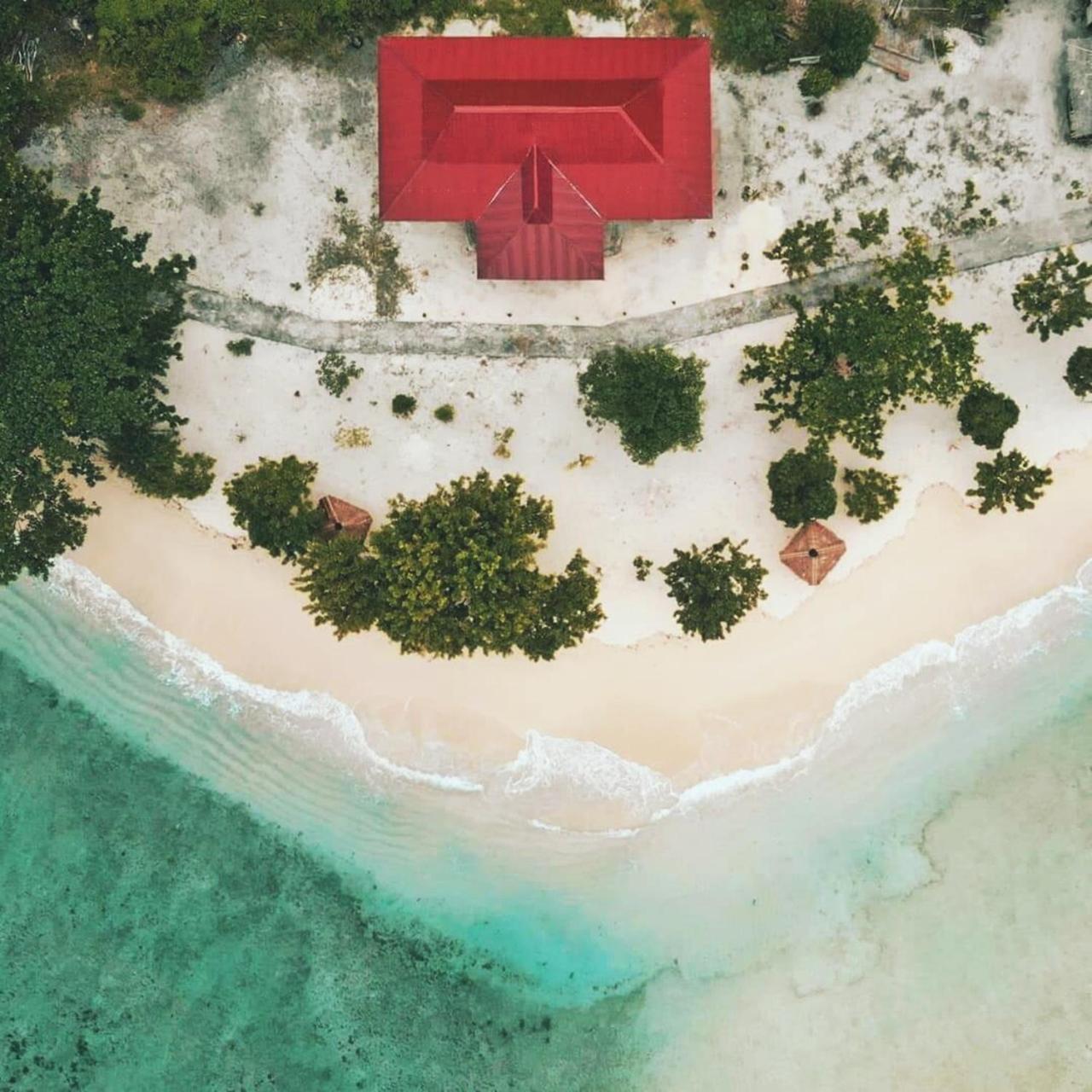 Nusa Nalan Beach Resort Rumah Olat Exterior photo