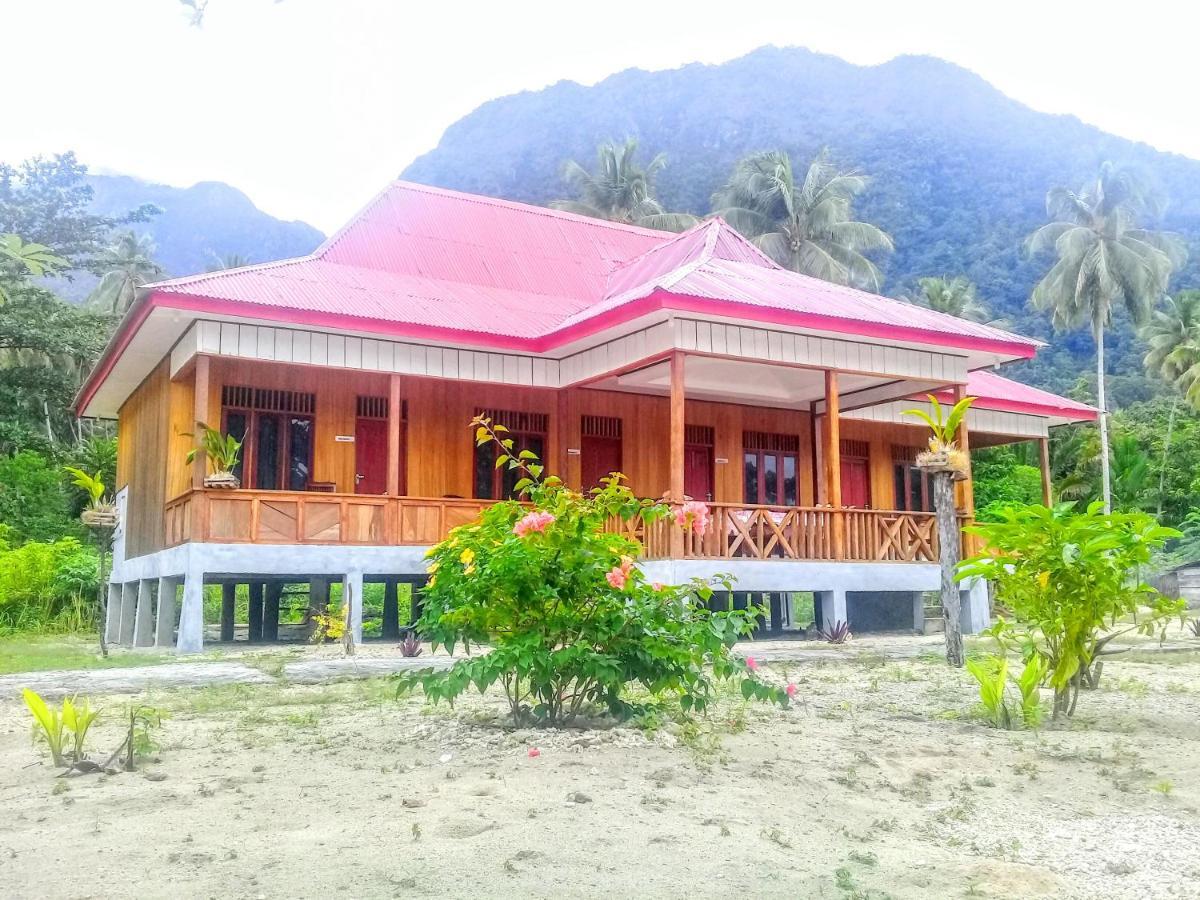 Nusa Nalan Beach Resort Rumah Olat Exterior photo